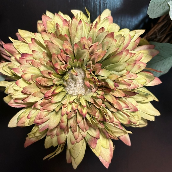 Handcrafted Faux Floral Zinnia Wreath 12 inches Fall Spring Floral Decor New - Picture 7 of 7